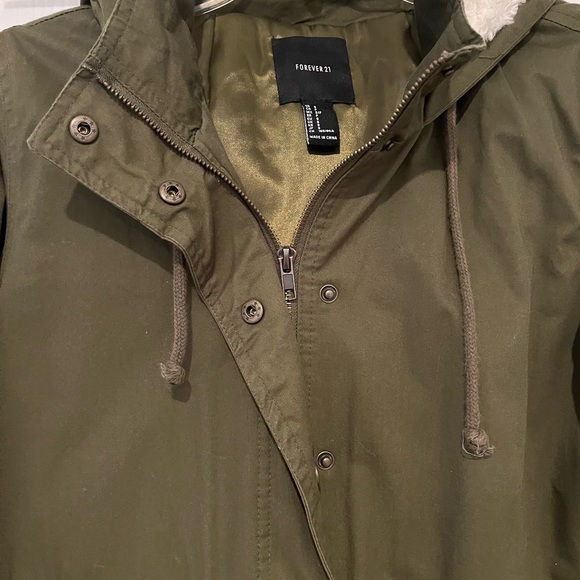 Forever 21 Olive Utility Jacket with Shearling Hood Size S - Picture 2 of 7